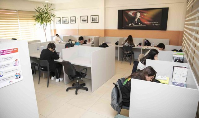 Öğrenci Çalışma Merkezi, öğrencilere konforlu bir ortam sağlıyor