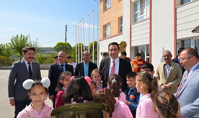 Öğrenciler kütüphanelerine kavuşmanın mutluluğunu yaşadı