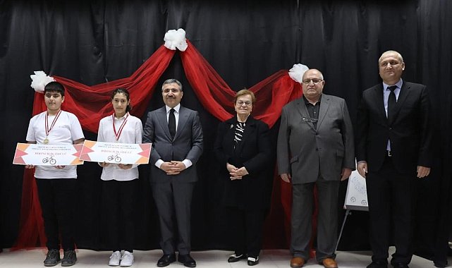 Öğrenciler okudu, ödülü kaptı