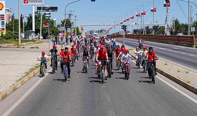 Öğrenciler "Temiz Diyarbakır" için pedal çevirdi