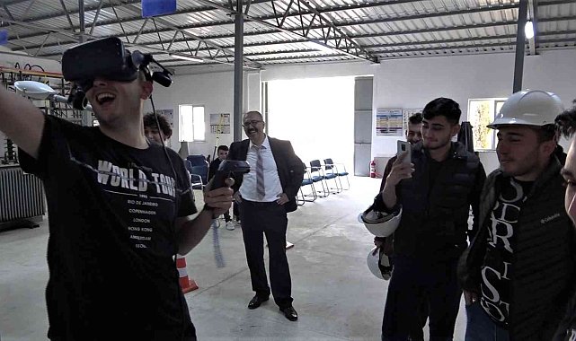 Öğrencilere VR gözlüklü iş sağlığı ve güvenliği eğitimi