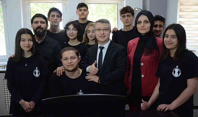 Öğrencilerin 'Vatan Marşı' klipi gurur kaynakları oldu