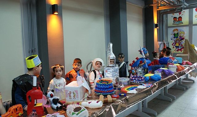 Öğrencilerin geri dönüşüm sergisi açıldı