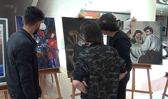 Öğrencilerin heykel ve tablolarına ilgi