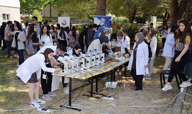 Öğrencilerin projeleri &#039;Bilim ve Sanat Şenliği&#039;nde sergileniyor