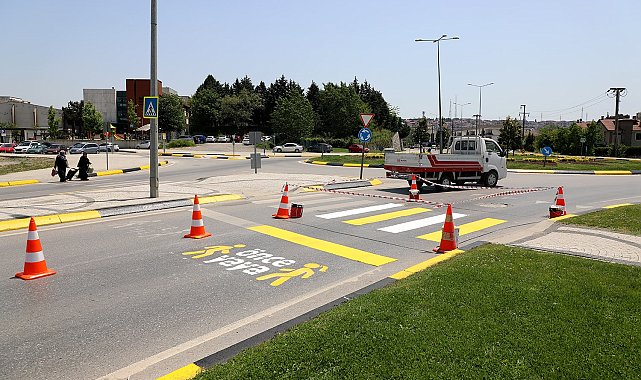Okul çevreleri ve yoğunluk olan bölgelerdeki yaya yolları yenileniyor