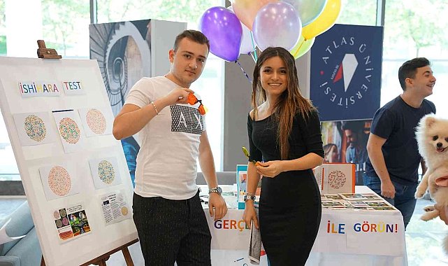 Optisyenlik bölümü öğrencileri, renk körlüğüne ve erken göz muayenesinin önemine dikkat çekti