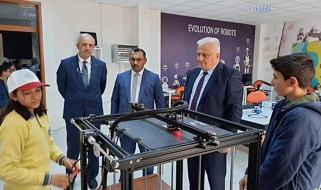 Ortaokul öğrencilerinin hazırladığı Bilim Fuarının açılışı yapıldı