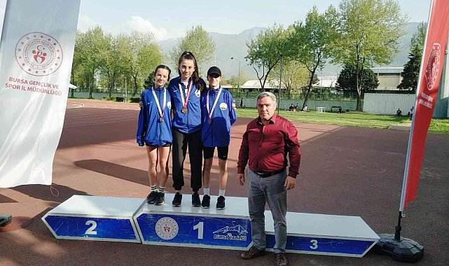 Osmangazili atletler zirveden inmiyor