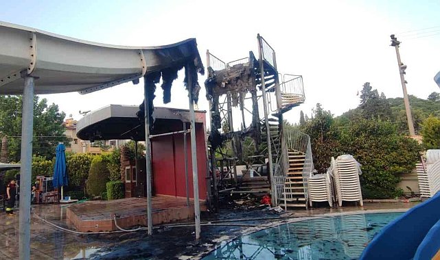 Otelin havuzunda çıkan yangın panikletti