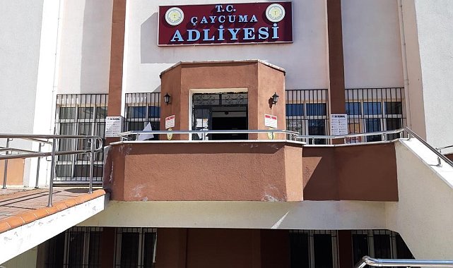 Otobüsün bozuk para kasasını çalan 3 kişi yakalandı