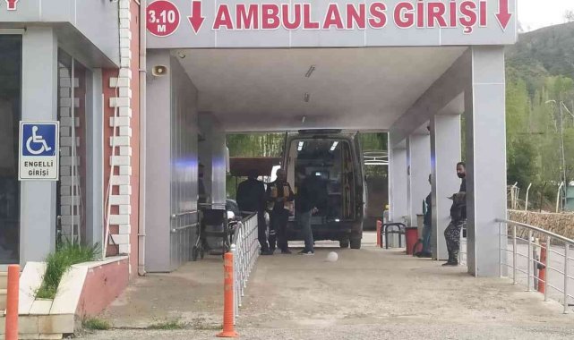 Otomobiller çarpıştı: 4 yaralı