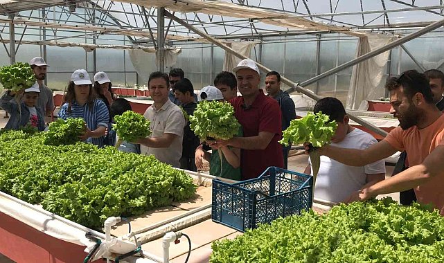 Özel çocuklar 'Engelliler Haftası'nda ektiklerini biçerek parti verdi