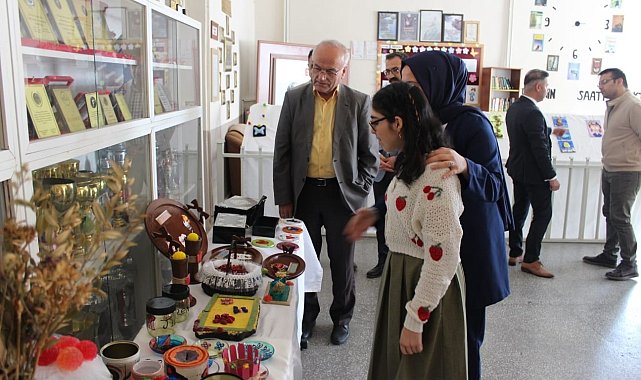 Özel eğitim öğrencisinden sergi