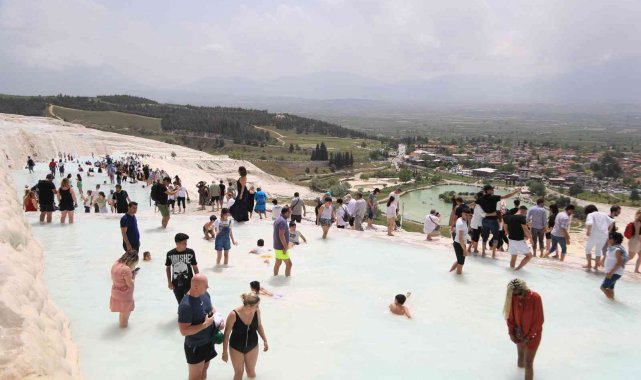 Pamukkale'de bayram bereketi