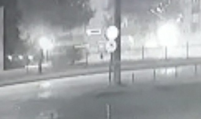 Parçalanan otomobilin sürücüsü astsubay hayatını kaybetti: Kaza anı saniye saniye kamerada