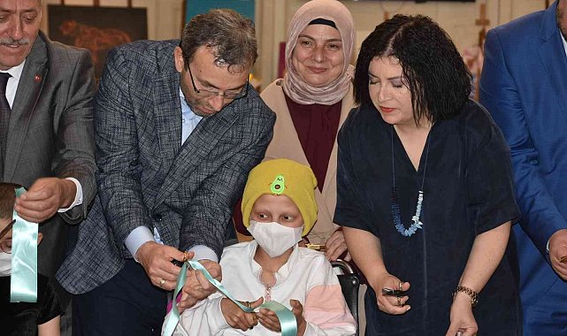 Pendik'te lösemili çocuklardan anlamlı sergi