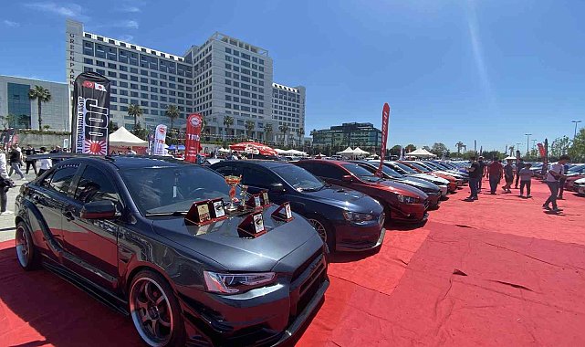 Pendik'te modifiye tutkunları 'Japanfest 2022'de bir araya geldi