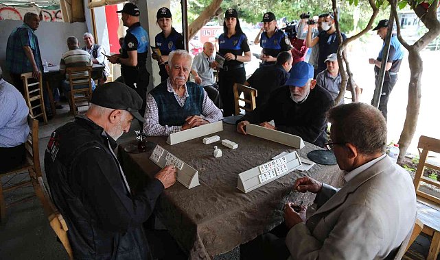 Polis iş yerlerinde boğulma bilgilendirmesi yaptı