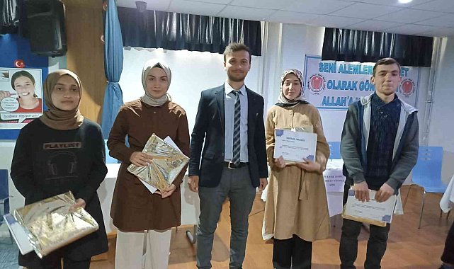 Posof Aşık Sabit Müdami Anadolu İmam Hatip Lisesi il birincisi oldu