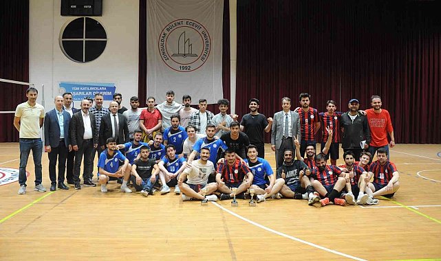 "26. Uluslararası Bilim ve Gençlik Haftası Bahar Şenliği" Spor Turnuvalarında Kupalar Sahiplerini Buldu