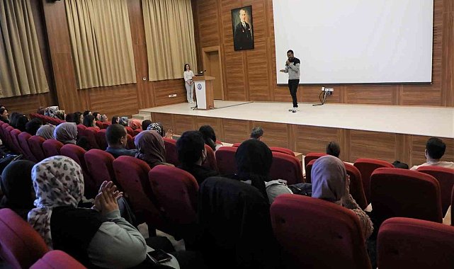 "Annelerin ve Çocukların Gözünden Anne Olmak"