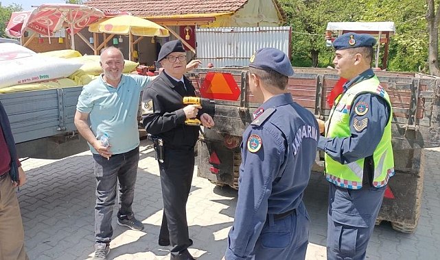 Reflektörünü tak görünür ol