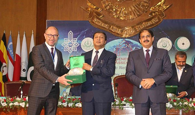 Rektör Erdal, "İslam Dünyası Sanal Üniversiteler Ağı İcra Kurulu Başkanı" seçildi