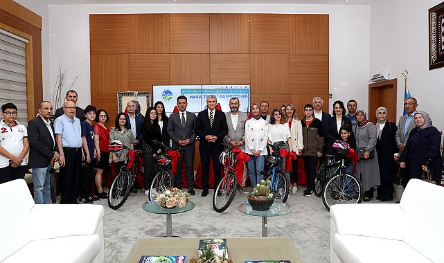 Resim yarışmasında dereceye giren öğrenciler ödüllerini aldı