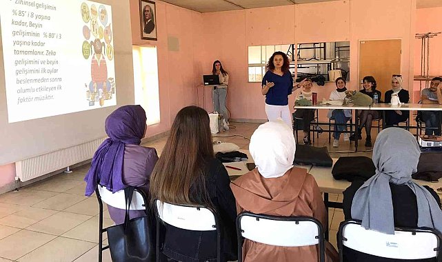 Ritim, müzik, dans atölye çalışması yapıldı