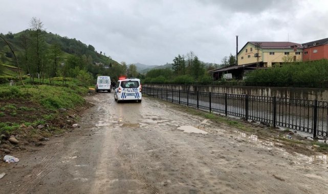 Rize'de 23 yaşındaki genç yol kenarında ölü bulundu