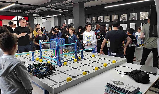 Robotlar Atakum'da yarıştı