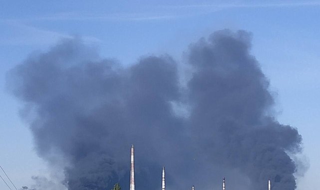 Rus ordusu Ukrayna'da petrol rafinerisini vurdu