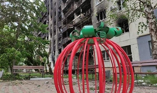 Rusya, Luhansk'ı vurdu: 13 ölü