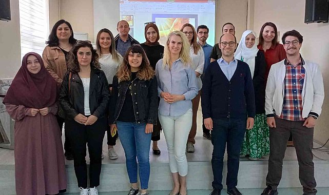 Sağlık çalışanlarına 'Hasta Hakları ve İletişim' eğitimi verildi