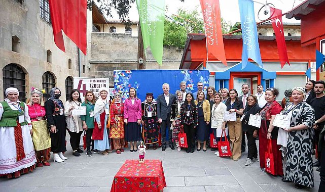 Şahin&#039;den 4 yıldır Gaziantep&#039;te sergilenen bez bebekler için müze müjdesi