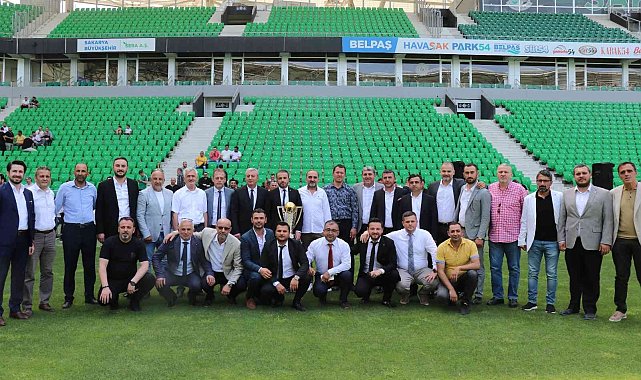 Sakaryaspor'da tek aday olan Cumhur Genç, yeniden başkan seçildi