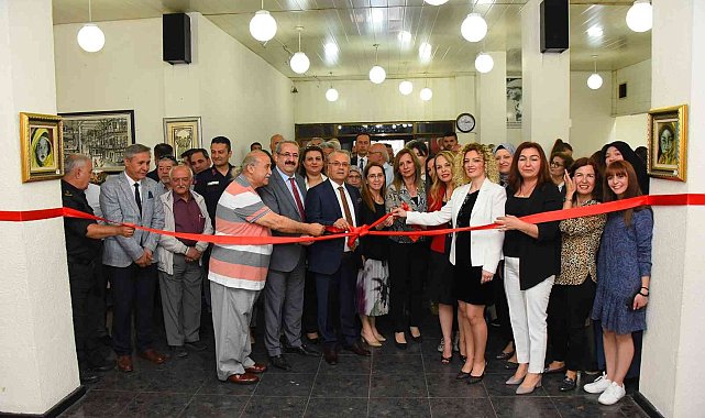 Salihli'de 'Geçmişten Geleceğe' sergisi açıldı