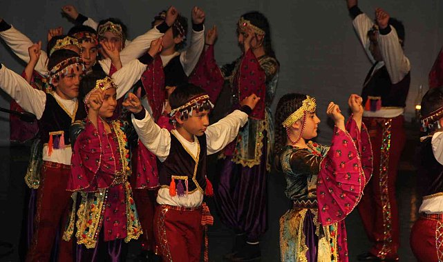 Samsun'da 'Atalarımın Dansı' şöleni