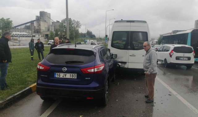 Samsun'da kırmızı ışıkta zincirleme kaza: 3 yaralı