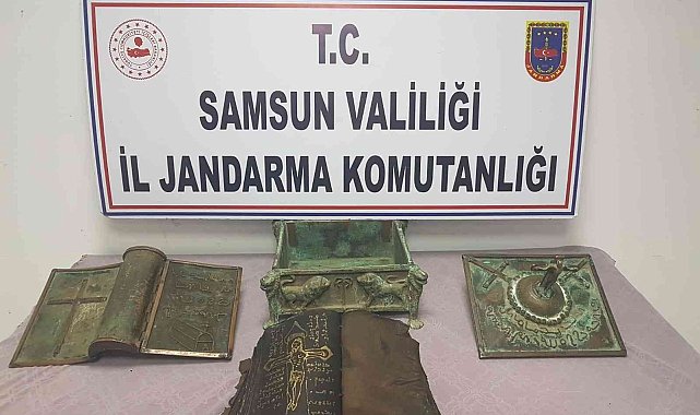 Samsun'da tarihi niteliğinde olduğu değerlendirilen İncil ve metal sanduka ele geçti