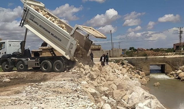 Şanlıurfa&#039;da deforme olan yollarda bakım ve onarım çalışması
