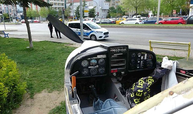 Şehir magandaları uçağı tahrip etti