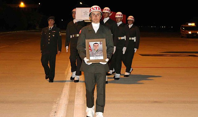 Şehit Güler için Erzincan'da havalimanında uğurlama töreni düzenlendi