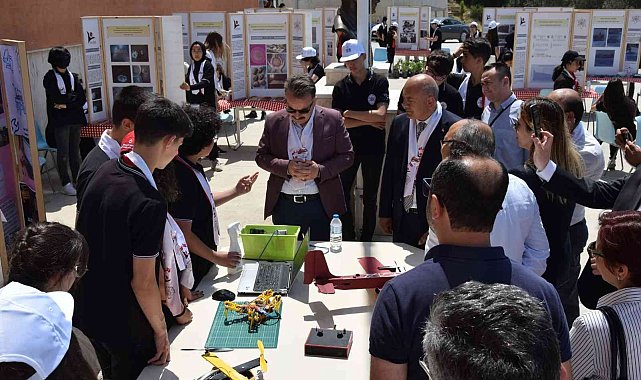 Şehit Mustafa Serin Fen Lisesi Bilim Fuarı açıldı