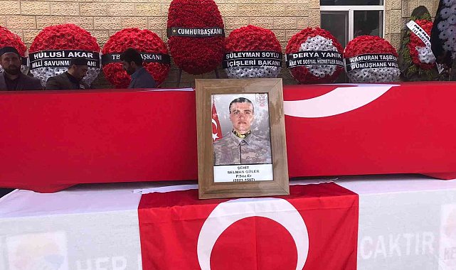 Şehit Piyade Er Selman Güler memleketi Gümüşhane'de gözyaşlarıyla son yolculuğuna uğurlanıyor