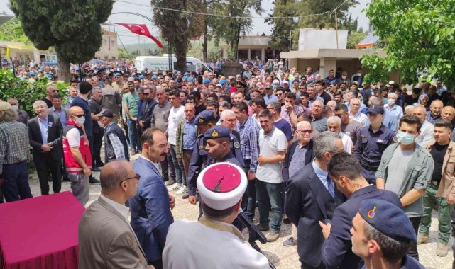 Şehit Teğmen İsmail Can Akdeniz son yolculuğuna uğurlanıyor