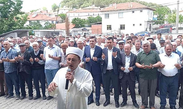 Selendi Pınarlar Mahallesi'nde yağmur duası yapıldı