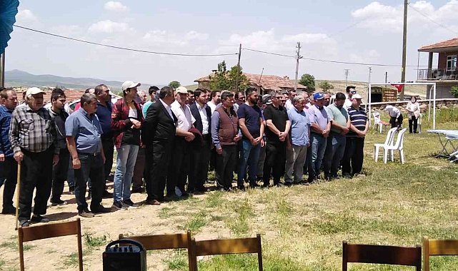 Seyitgazi'de 250 kişi yağmur duası için buluştu