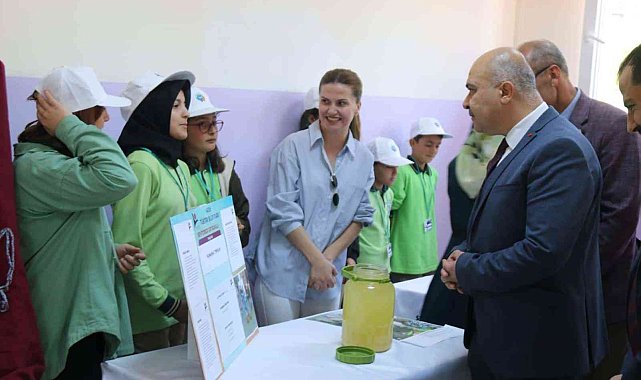 Seyitömer Ortaokulu'nda Bilim Fuarı